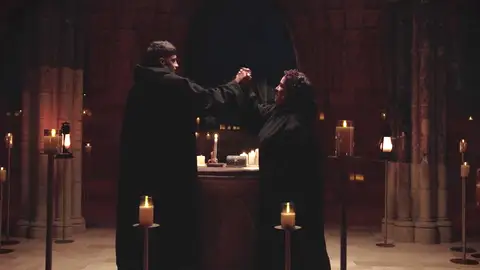 El juramento de Carlos y Vicky como traidores El juramento de Carlos y Vicky como traidores