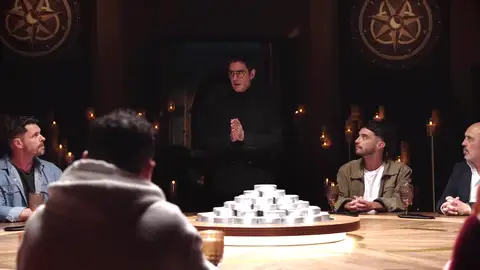 Desvelada la identidad de los dos primeros traidores en la mesa redonda: ¡empieza el juego! Desvelada la identidad de los dos primeros traidores en la mesa redonda: ¡empieza el juego!