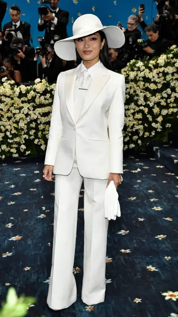 Anna Sawai en la Met Gala 2025 Anna Sawai en la Met Gala 2025