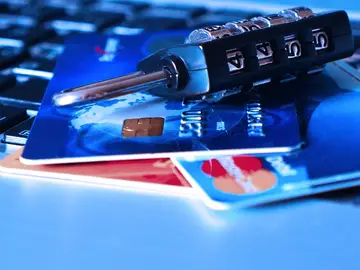 Estafa tarjetas de crédito Estafa tarjetas de crédito