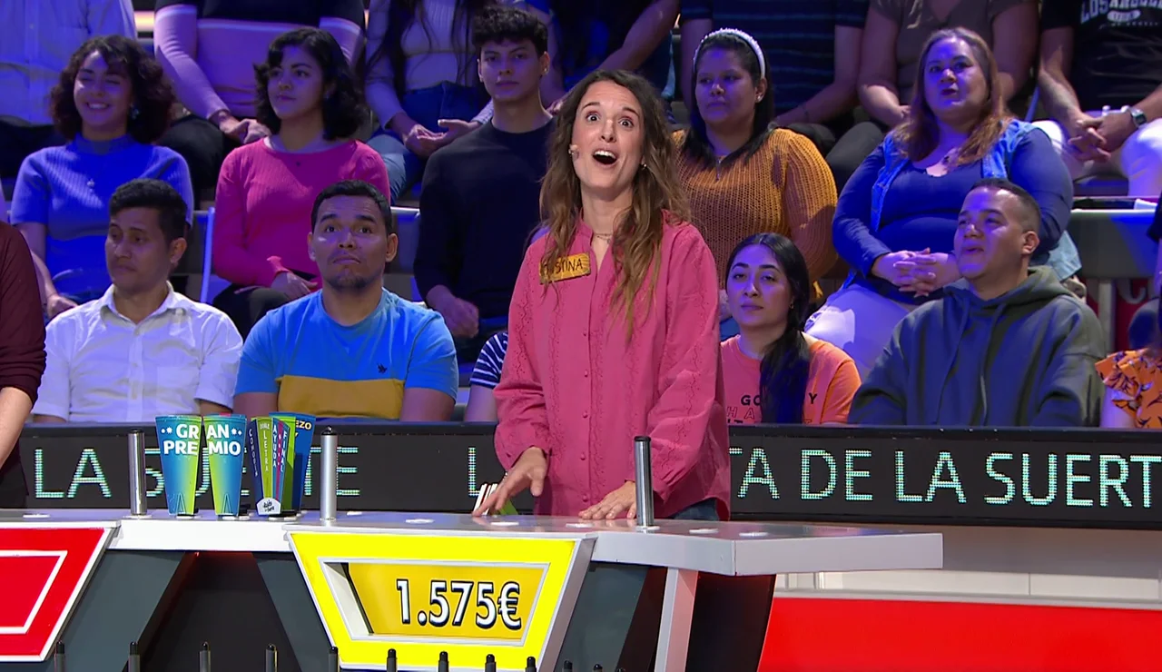 “Donde dice que va a caer, cae”: Cristina brilla con su puntería y se coloca con 3.150 euros