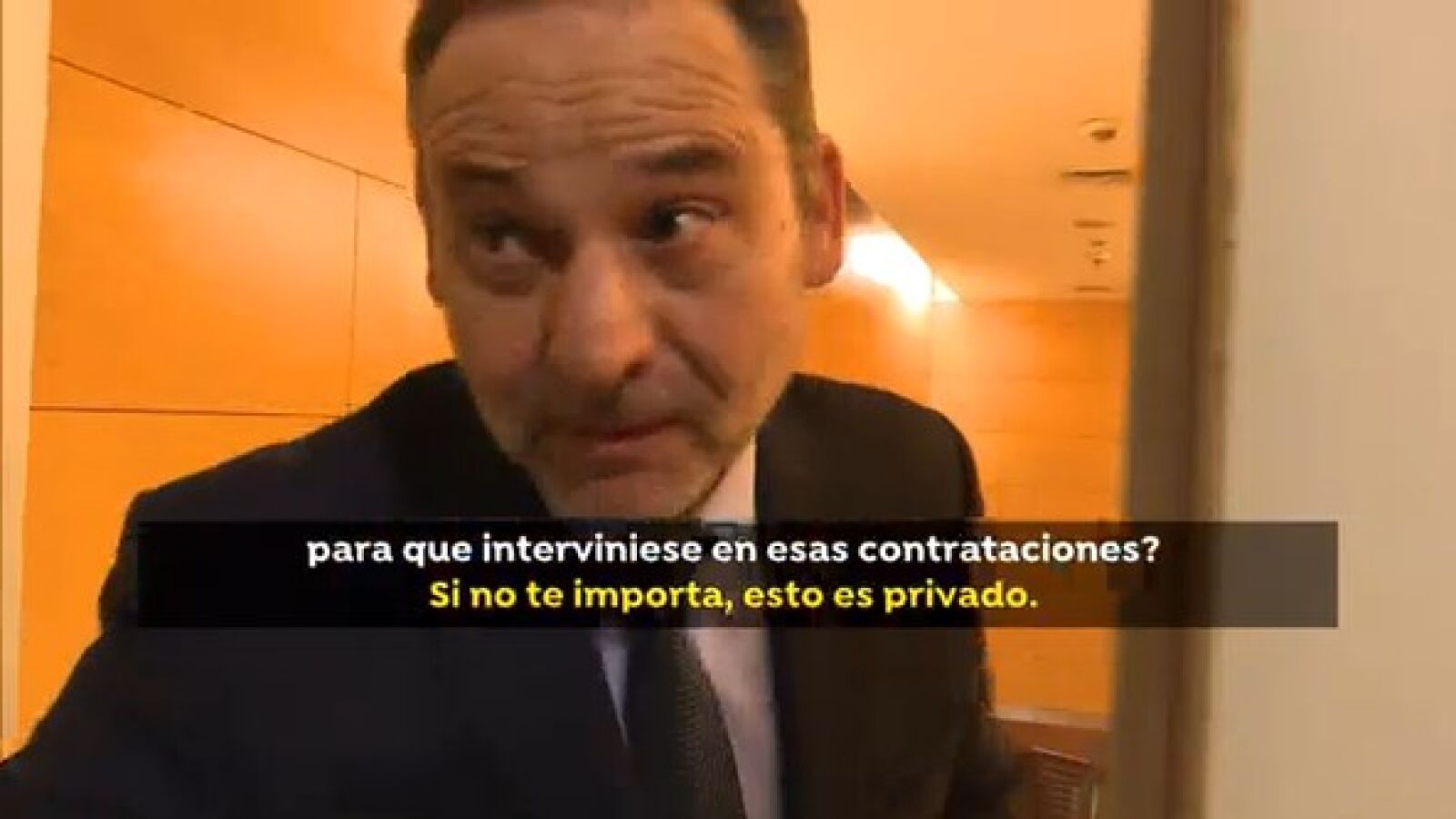 José Luis Ábalos reaparece en el Pleno del Congreso tras mes y medio de ausencia 