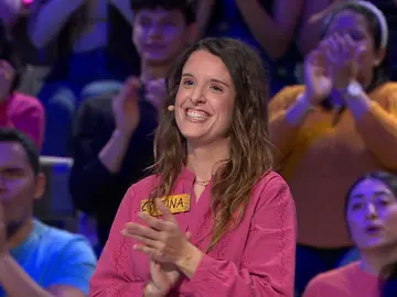 Cristina adelanta a Sara y se coloca la primera con 1.375 eurazos: “Todo gracias a alguien del público” Cristina adelanta a Sara y se coloca la primera con 1.375 eurazos: “Todo gracias a alguien del público”