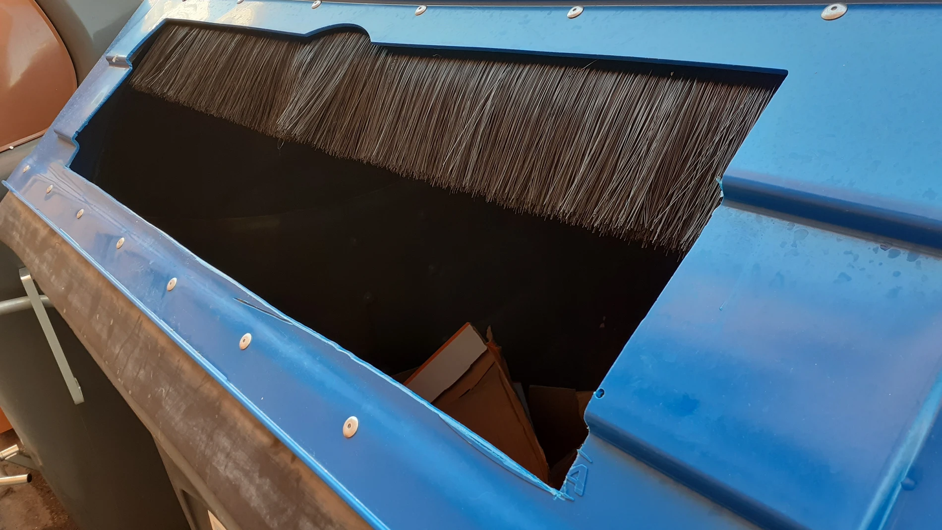 Contenedor azul Contenedor azul