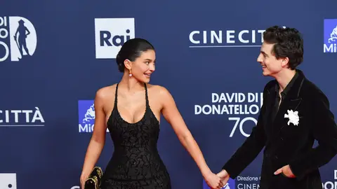 Kylie Jenner y Timothée Chalamet en su primer posado juntos Kylie Jenner y Timothée Chalamet en su primer posado juntos