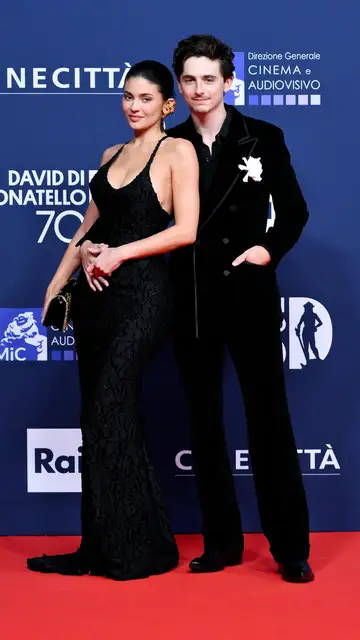 Kylie Jenner y Timothée Chalamet en su primer posado juntos Kylie Jenner y Timothée Chalamet en su primer posado juntos