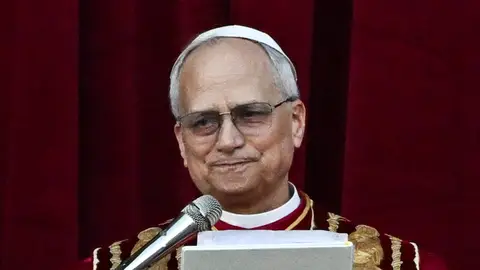 La primera bendición del papa León XIV La primera bendición del papa León XIV