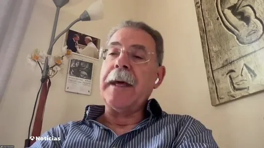 Joan Paradell, organista emérito de la Capilla Sixtina, relata como es tocar en un cónclave: "Es una emoción que se queda grabada dentro de uno” Joan Paradell, organista emérito de la Capilla Sixtina, relata como es tocar en un cónclave: "Es una emoción que se queda grabada dentro de uno”