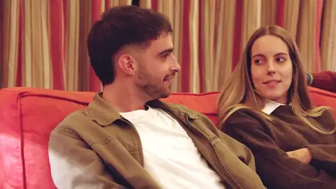 La estrategia de Carlos: teje una peligrosa alianza y desvía las sospechas hacia David La estrategia de Carlos: teje una peligrosa alianza y desvía las sospechas hacia David