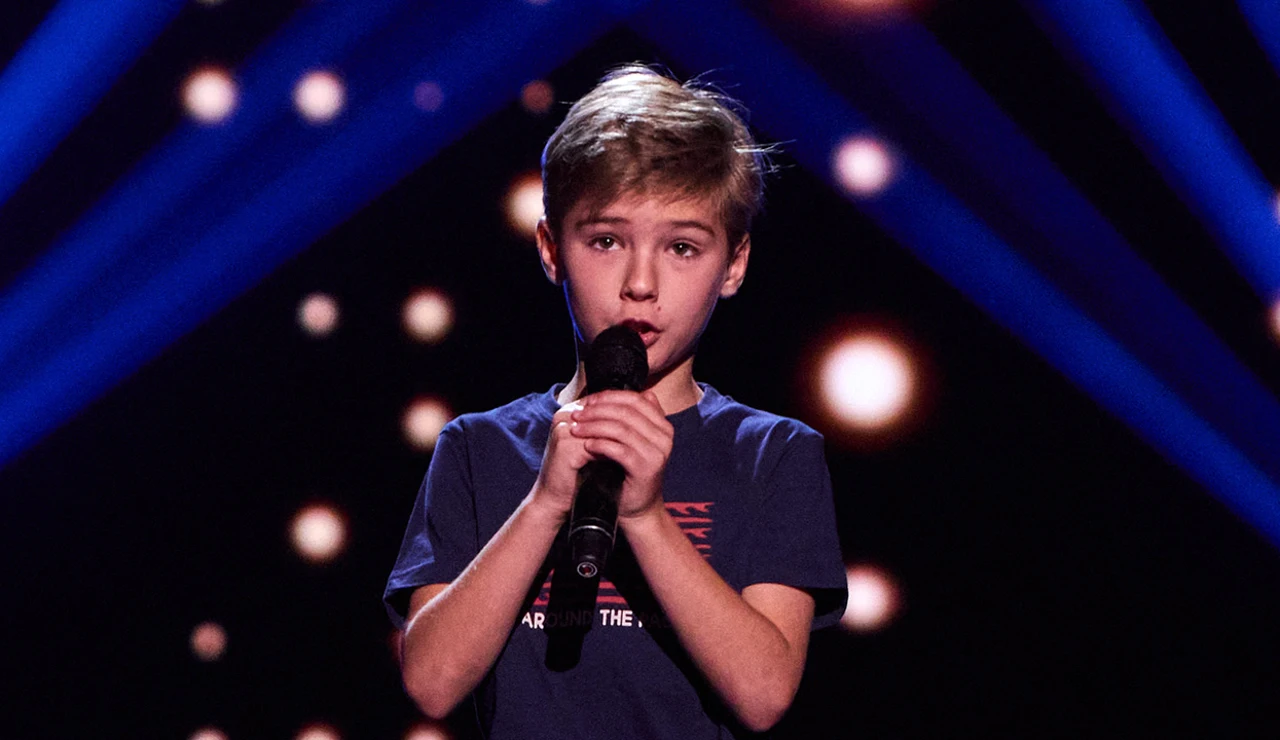 Con solo 8 años Lucas deslumbra a los coaches en La Voz Kids: ¡y provoca doble superbloqueo!