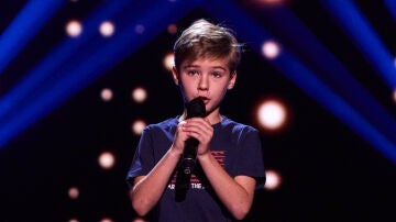 Con solo 8 años Lucas deslumbra a los coaches en La Voz Kids: ¡y provoca doble superbloqueo!