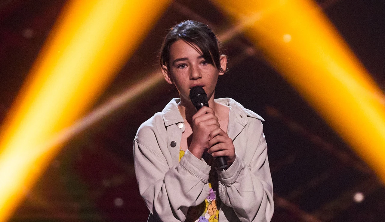 Ángela deslumbra con su versión de Billie Eilish y deja sin palabras a los coaches