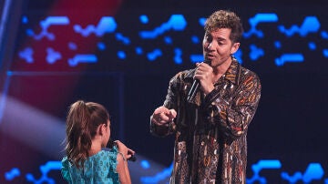 El regalo de Bisbal a Thais: un dueto inolvidable sobre el escenario de La Voz Kids