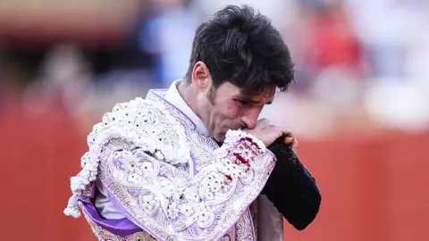 Cayetano Rivera, emocionado en su despedida de los ruedos Cayetano Rivera, emocionado en su despedida de los ruedos
