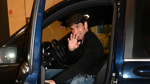 Cayetano Rivera saludando a la prensa Cayetano Rivera saludando a la prensa