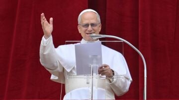El papa canta el Regina Caeli