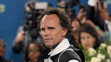 Walton Goggins en la MET gala