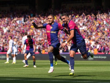 Raphinha celebra su gol ante el Real Madrid