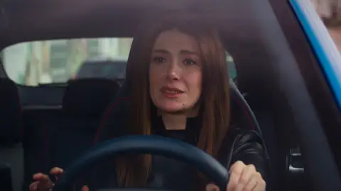 Cagla se derrumba tras el desprecio más cruel de Timur: “Estoy sola, ya no queda nadie para mí” Cagla se derrumba tras el desprecio más cruel de Timur: “Estoy sola, ya no queda nadie para mí”