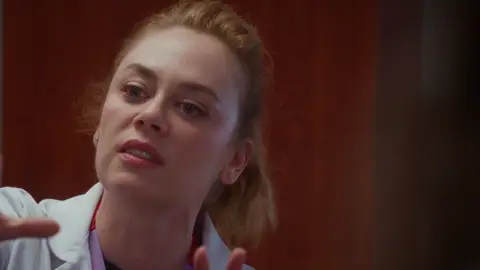 Bahar confiesa ante todos y se distancia de Efsun: “No se puede formar una familia con tanta desconfianza” Bahar confiesa ante todos y se distancia de Efsun: “No se puede formar una familia con tanta desconfianza”