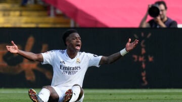 Vinicius Jr durante el último Clásico en Montjuic