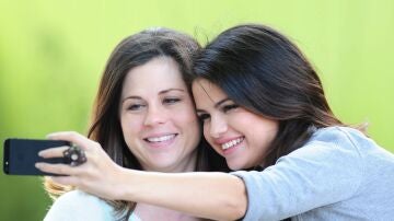 Selena Gomez y su madre Mandy Teefey