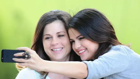 Selena Gomez y su madre Mandy Teefey Selena Gomez y su madre Mandy Teefey