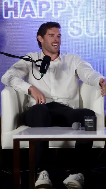 Christopher Schwarzenegger hablando sobre su pérdida de peso Christopher Schwarzenegger hablando sobre su pérdida de peso