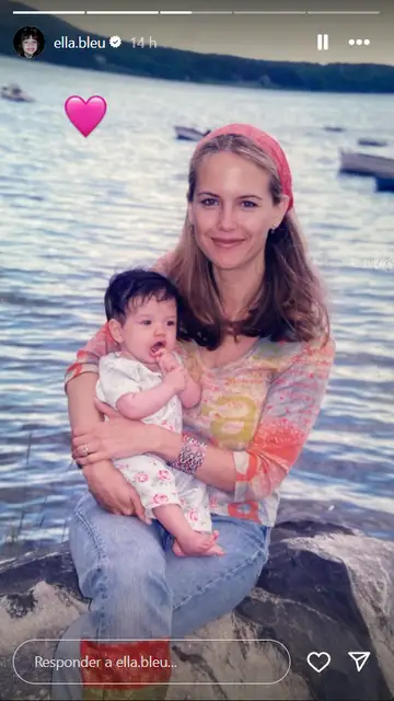 El homenaje de Ella Travolta a su difunta madre Kelly Preston El homenaje de Ella Travolta a su difunta madre Kelly Preston