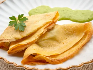 Arguiñano, sobre los crepes de calabacín y queso azul: "Es tan fácil, tan rico y tan barato que merece la pena que lo hagas" Arguiñano, sobre los crepes de calabacín y queso azul: "Es tan fácil, tan rico y tan barato que merece la pena que lo hagas"