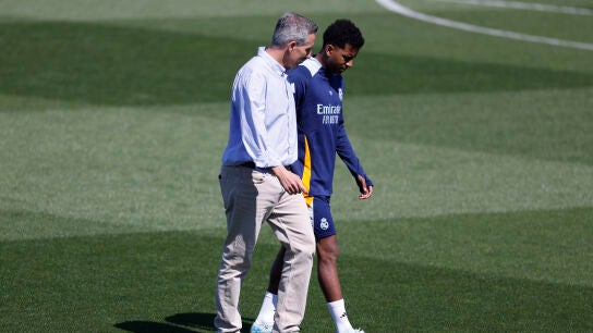 Rodrygo, en el momento de retirarse del entrenamiento en Valdebebas
