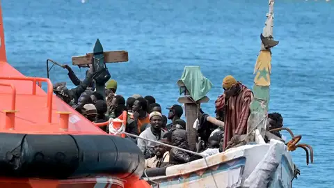Reparto de menores migrantes no acompañados Antena3 Noticias