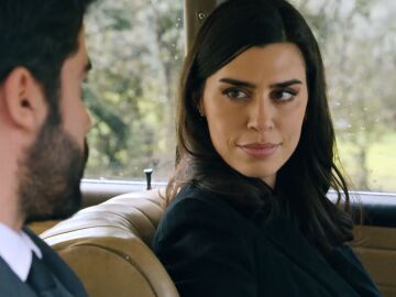 Avance del pr&oacute;ximo cap&iacute;tulo de Sue&ntilde;os de libertad: Mar&iacute;a y Ra&uacute;l se dejan llevar en un acalorado encuentro en el coche