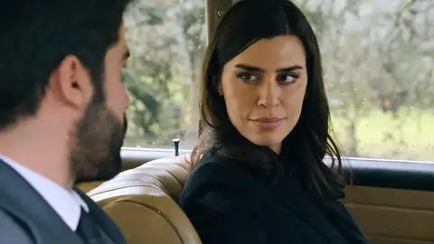 Avance del próximo capítulo de Sueños de libertad: María y Raúl se dejan llevar en un acalorado encuentro en el coche