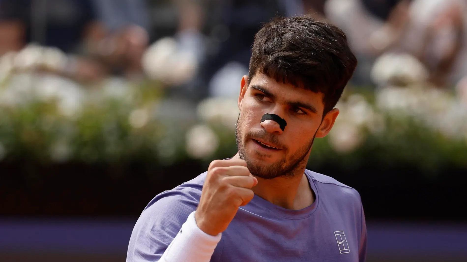 Alcaraz levanta el puño en el duelo ante Draper Alcaraz levanta el puño en el duelo ante Draper