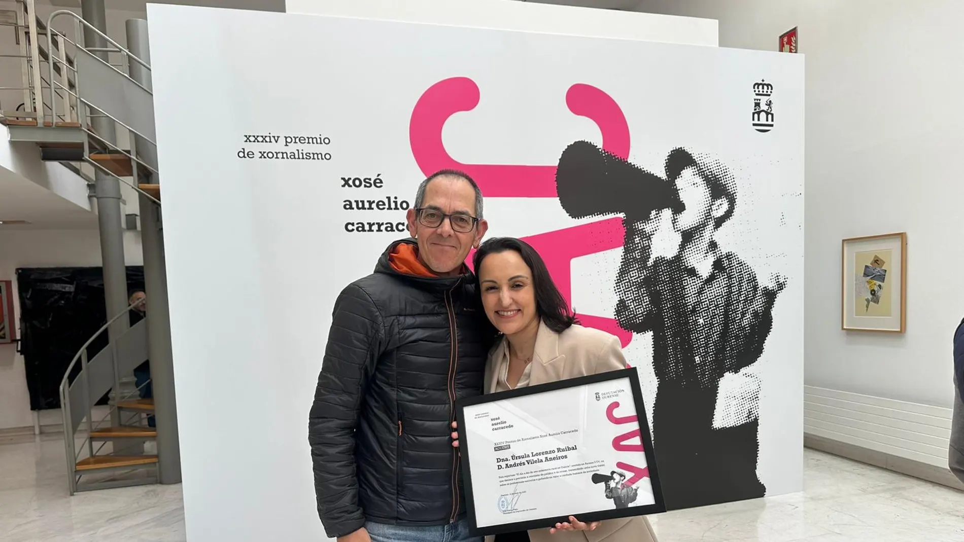 Los galardonados, la periodista Úrsula Lorenzo y el operador de cámara Andrés Vilela Los galardonados, la periodista Úrsula Lorenzo y el operador de cámara Andrés Vilela