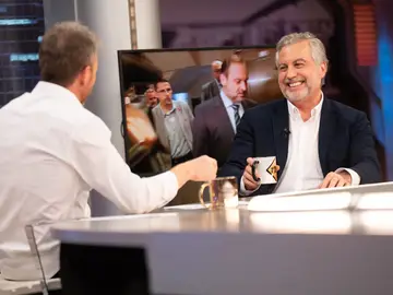 La opinión de Carlos Alsina sobre José Luis Ábalos: "Es especialista en jugar al despiste" La opinión de Carlos Alsina sobre José Luis Ábalos: "Es especialista en jugar al despiste"