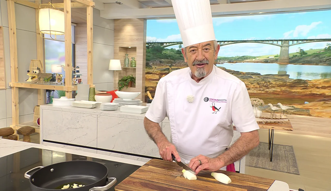 Arguiñano revoluciona la cocina con su confesión: "Desayunar desnudo tiene puntito, ¡probadlo!"
