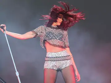 Foto de archivo de la cantante británica Dua Lipa en el Festival Mad Cool de Madrid Foto de archivo de la cantante británica Dua Lipa en el Festival Mad Cool de Madrid