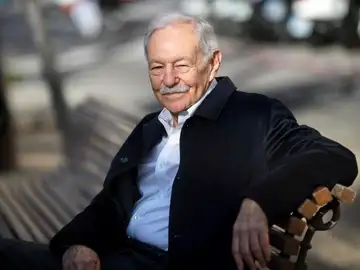 Eduardo Mendoza Eduardo Mendoza
