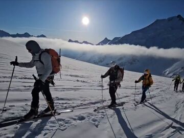Los hermanos Pou se reparten el mundo: esquí extremo en Suiza y nueva vía de escalada en Marruecos