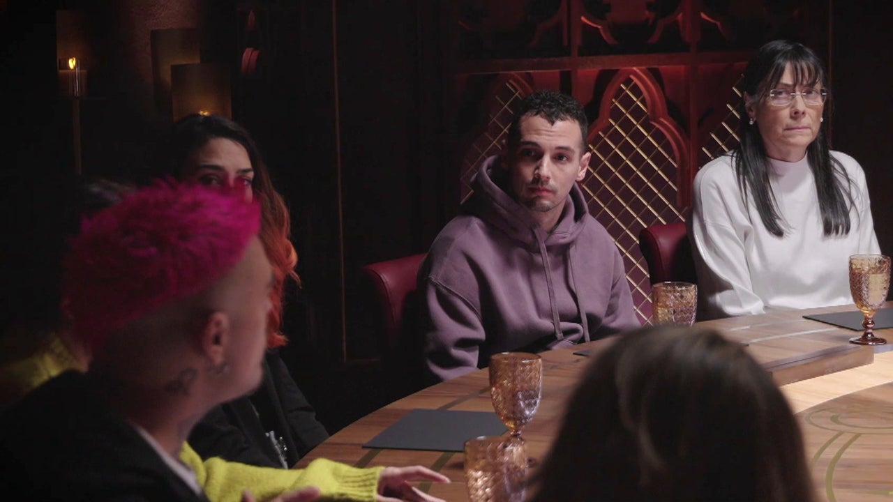 David, a la desesperada, se defiende atacando a Cano David, a la desesperada, se defiende atacando a Cano