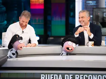 ¡Pleno! Carlos Alsina demuestras su dotes investigadoras en El Hormiguero ¡Pleno! Carlos Alsina demuestras su dotes investigadoras en El Hormiguero