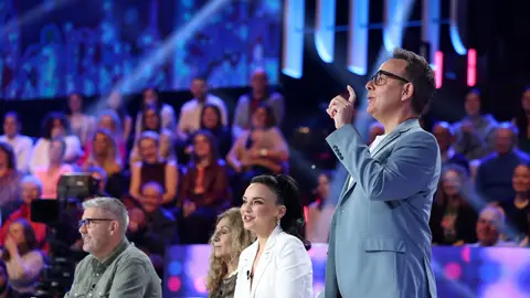 “Haga lo que quiera”: Àngel Llàcer y Manel Fuentes discrepan en el inicio de la sexta gala de Tu cara me suena “Haga lo que quiera”: Àngel Llàcer y Manel Fuentes discrepan en el inicio de la sexta gala de Tu cara me suena