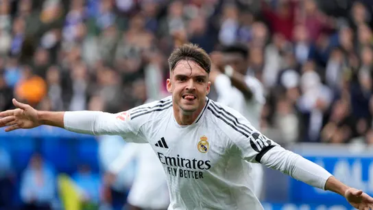Raúl Asencio celebra un gol con el Real Madrid Raúl Asencio celebra un gol con el Real Madrid