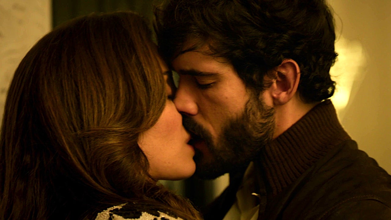 Oliver y Eva se besan apasionadamente tras una romántica cena… ¿se estarán enamorando? Oliver y Eva se besan apasionadamente tras una romántica cena… ¿se estarán enamorando?