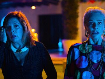 Un jard&iacute;n enorme y una discoteca llena de lujos: Nicole y Renata se cuelan en la nueva discoteca de Eva&hellip; &iexcl;y se quedan en shock!