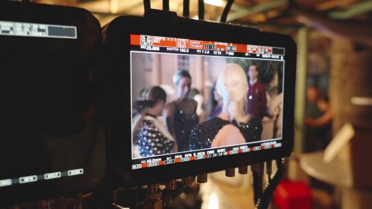 &iexcl;Tras las c&aacute;maras! As&iacute; se grab&oacute; la primera escena de Eva & Nicole