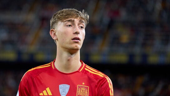 Dean Huijsen en un partido de la Selecci&oacute;n Espa&ntilde;ola