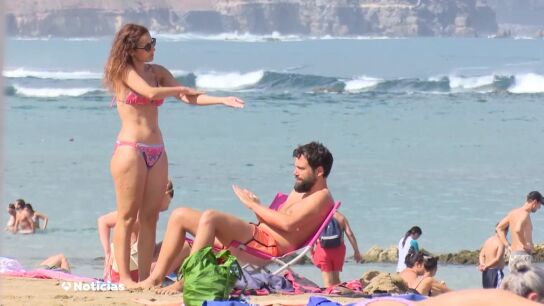 Canarias refuerza las medidas ante el calor y la radiaci&oacute;n ultravioleta extrema